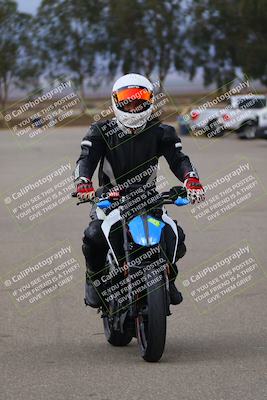 media/Nov-07-2022-Lets Ride (Mon) [[fbd0a82950]]/Around the Pits/